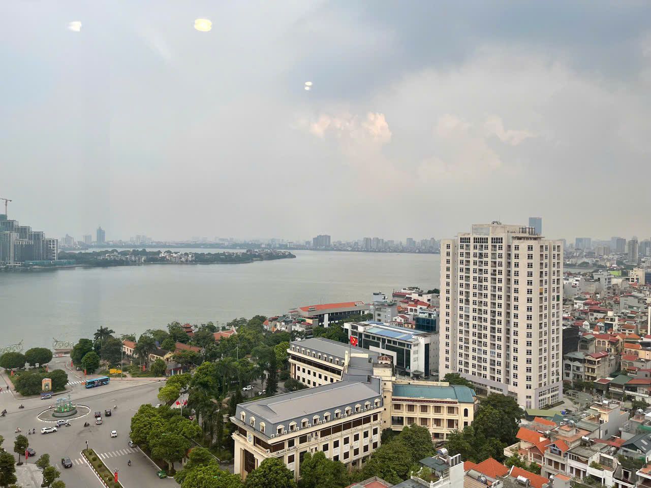 Bán căn 3 phòng ngủ D'Le Roi Soleil tòa A - DT: 111,4m2 - Tầm view Hồ Tây